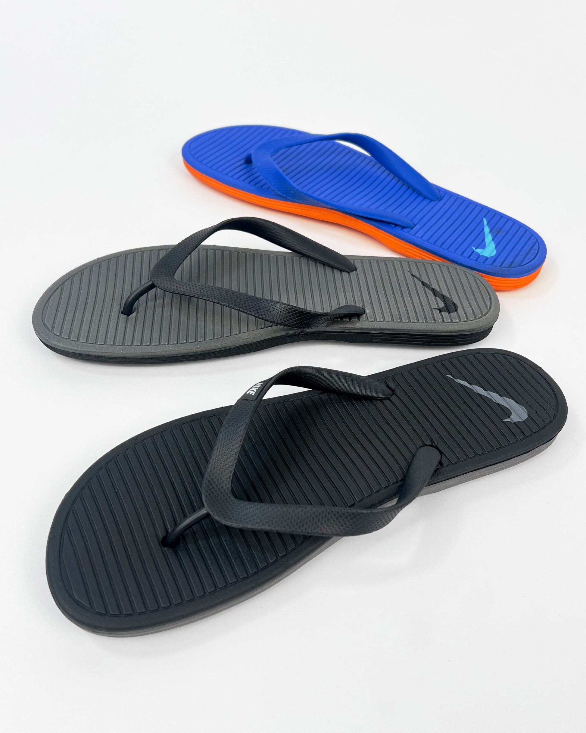 White nike solarsoft online flip flops