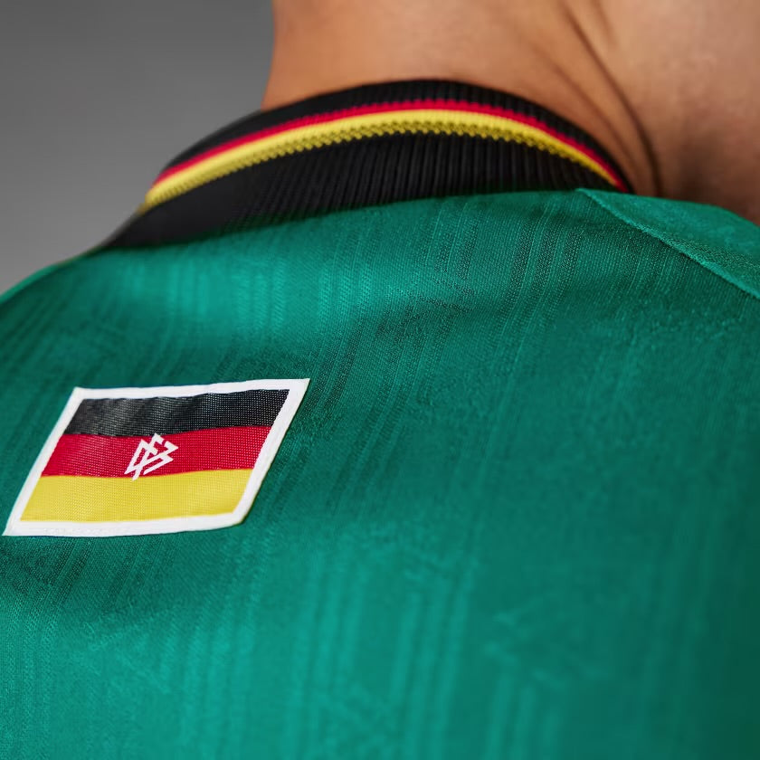 Germany 🇩🇪 1996 Away Retro Jersey Tshirt in green