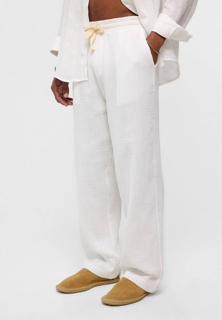 Essence of Life Linen Pants in White
