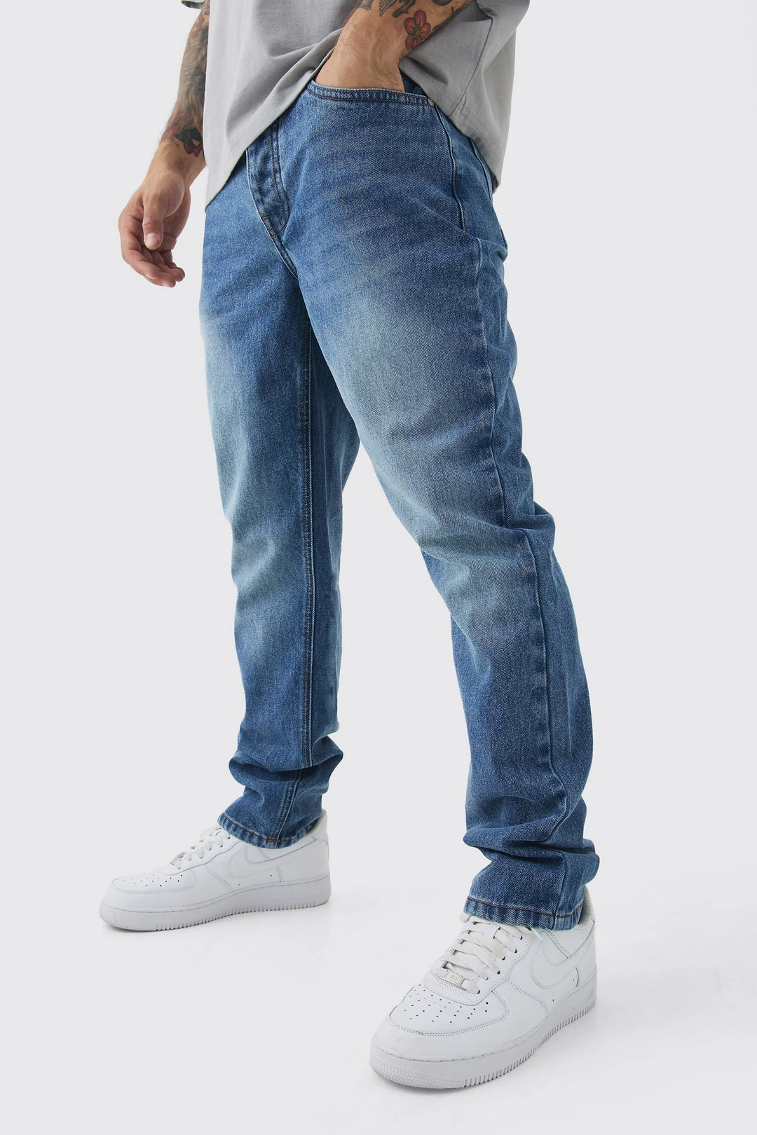Boohooman Straight Rigid Jean in Mid blue