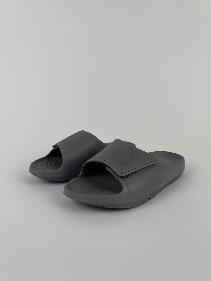 Garm Island Orthopedic Strap Slides in grey