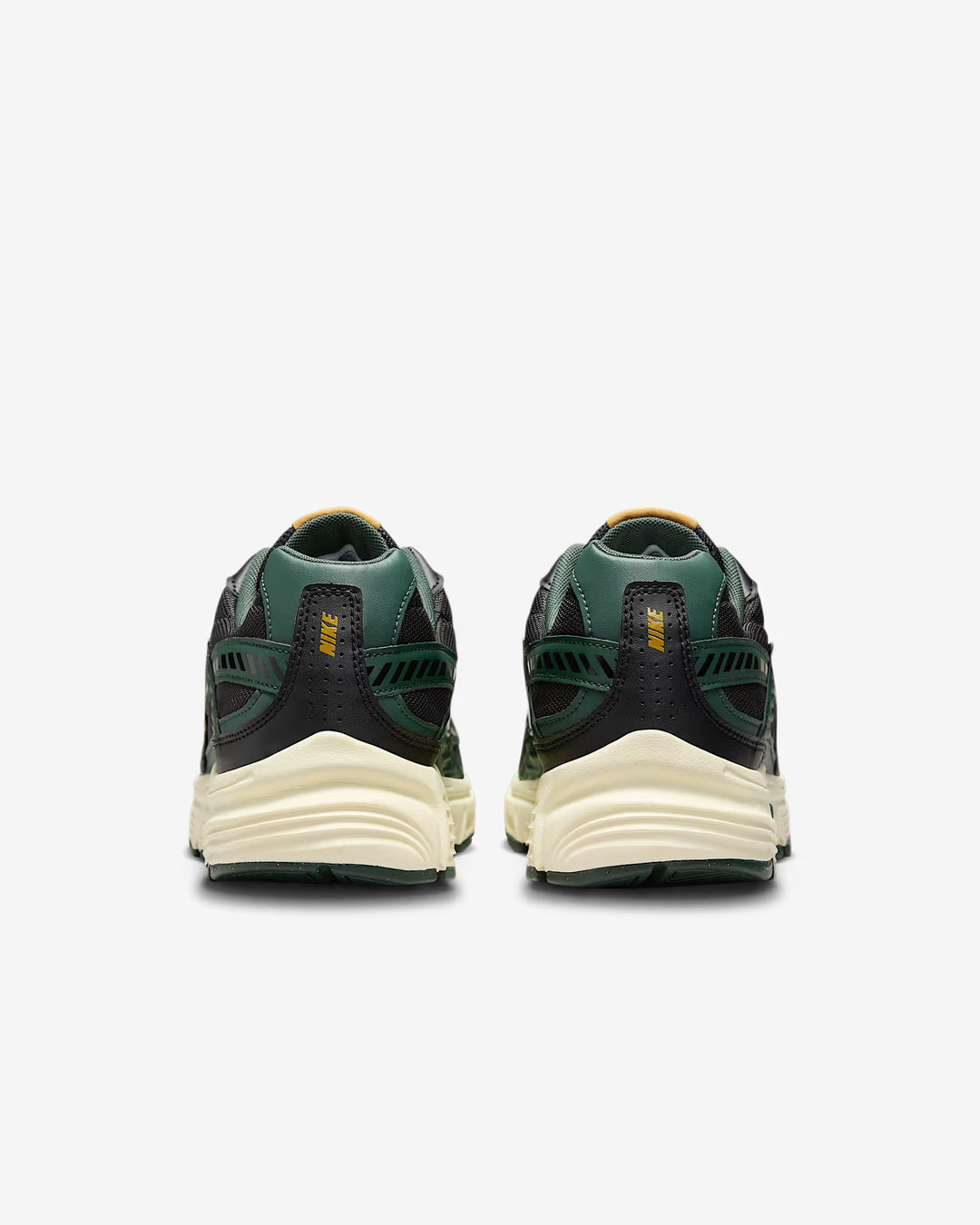 Nike Men’s Initiator Trainers in Green