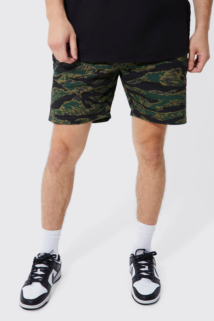 BOOHOOMAN ELASTIC WAIST COMFORT LEAF CAMO SHORT LENGTH