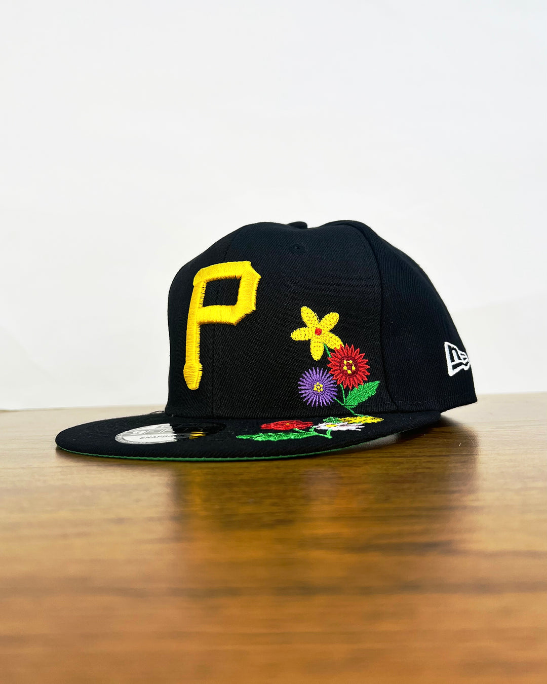 Pittsburgh Embroidered New Era Snapback in black