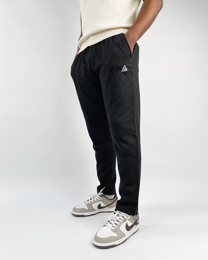 Peak Jogger pants with Toggles