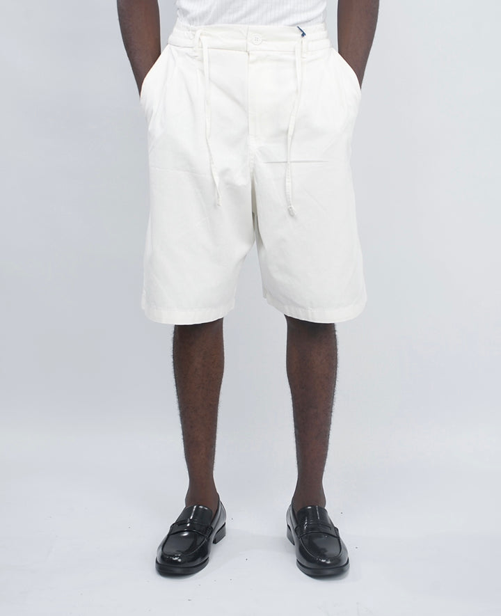 Giesto Linen shorts in white