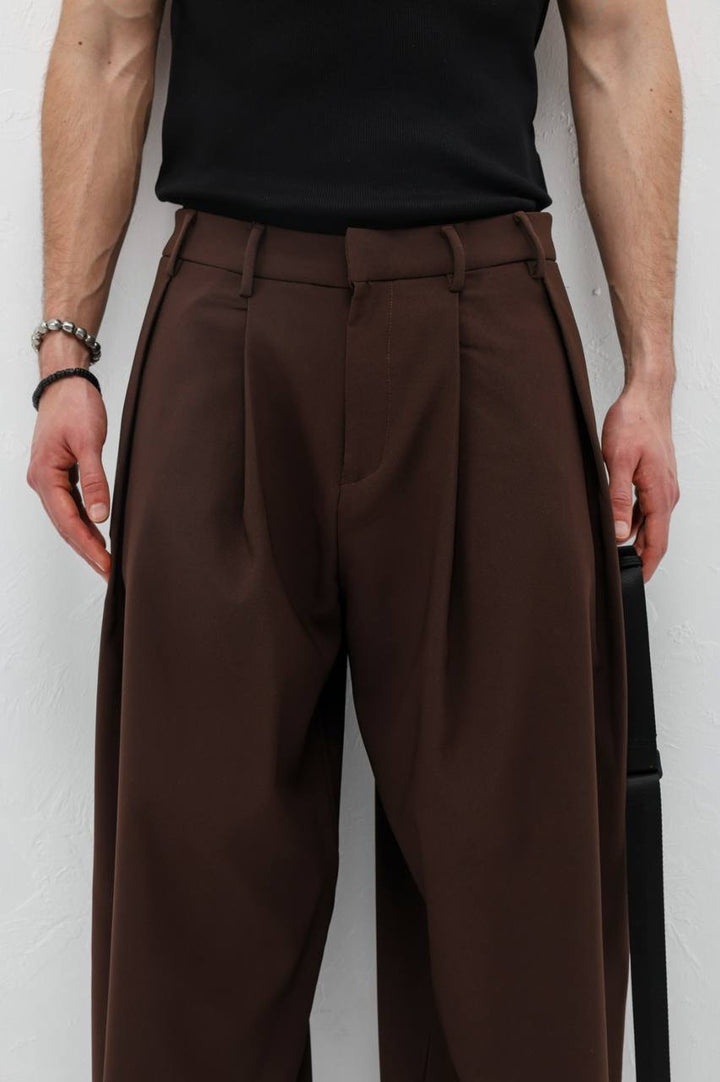 Vamos Wide-Leg Pleated Pants in brown