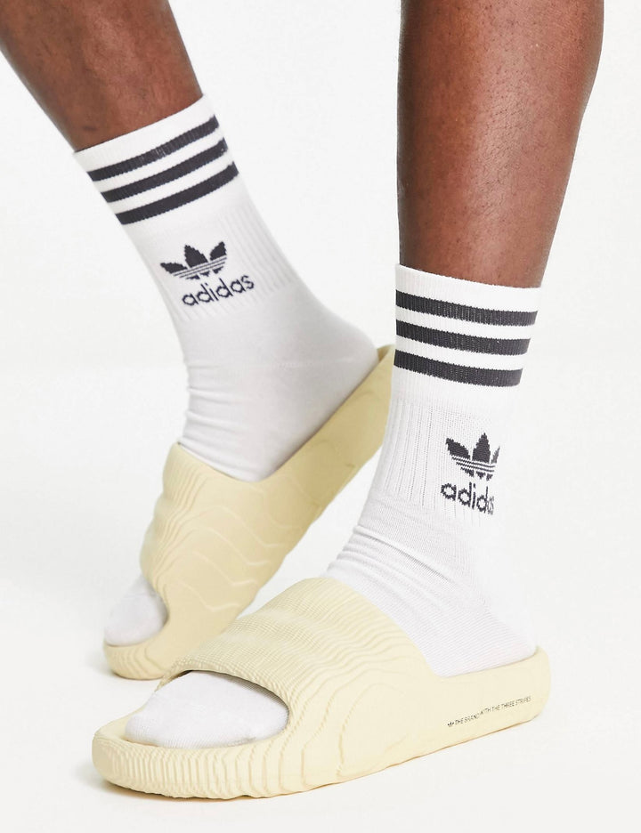 Adidas adilette 22 slides in cream