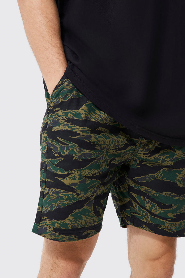 BOOHOOMAN ELASTIC WAIST COMFORT LEAF CAMO SHORT LENGTH