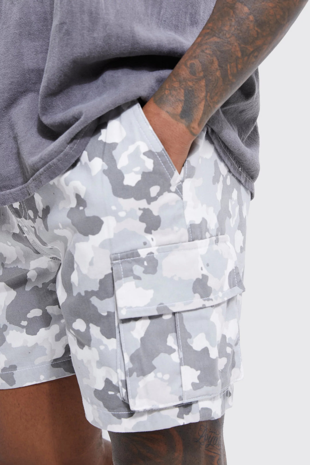 ELASTIC WAIST COMFORT BUNGEE CAMO CARGO