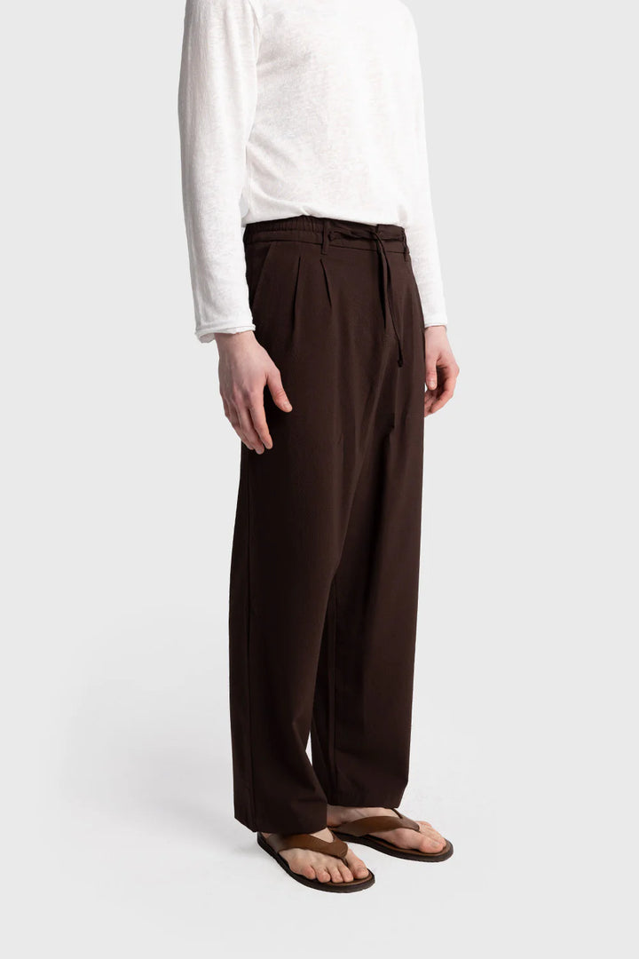 Giesto Gofre roped trousers in brown