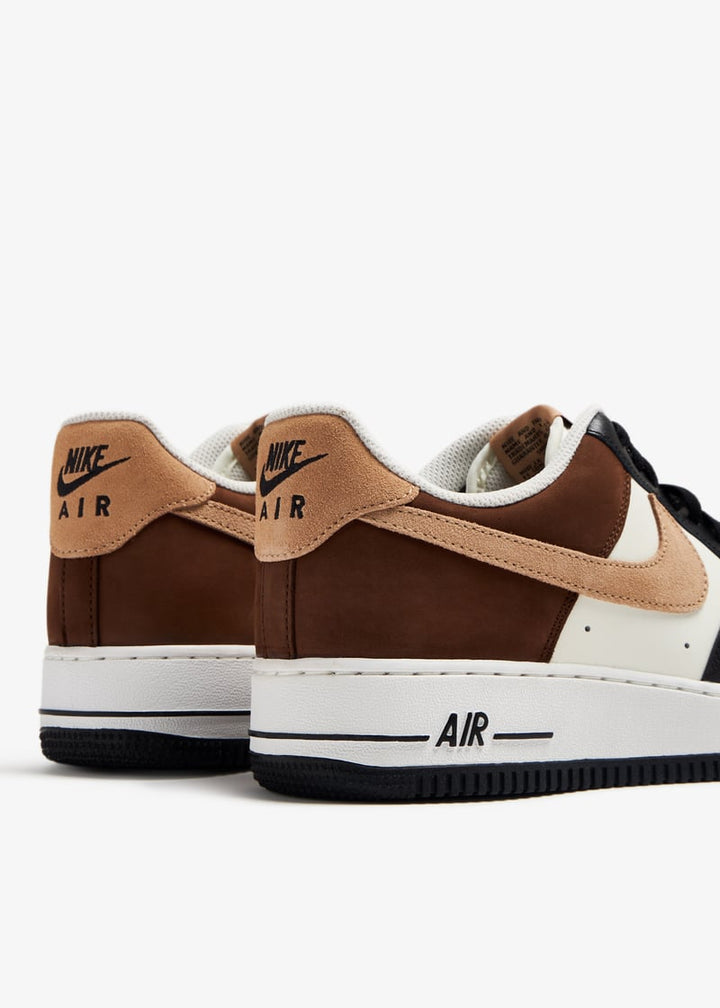 Nike Air Force 1 Low ‘07 Trainers in Mocha