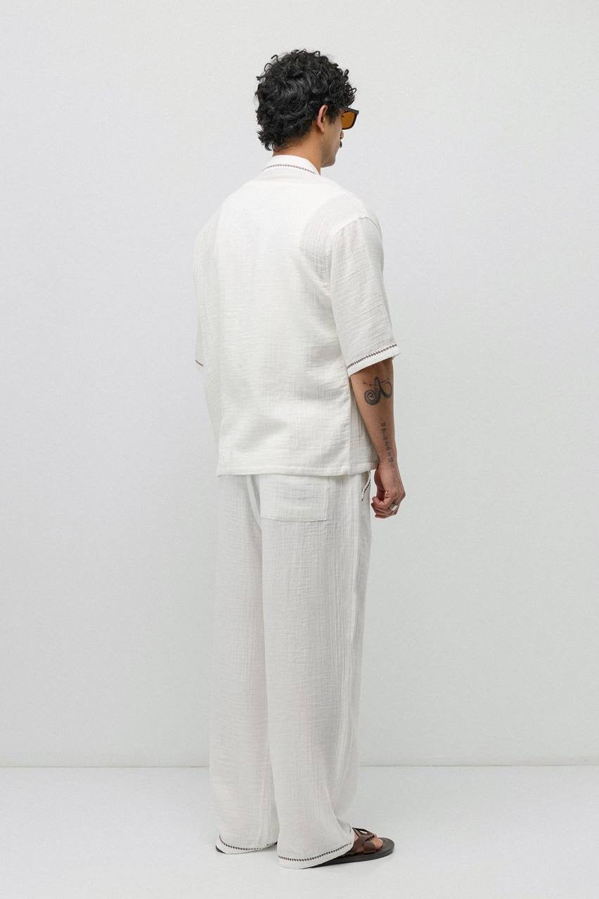 Vamos Embroidery Detail Set in White