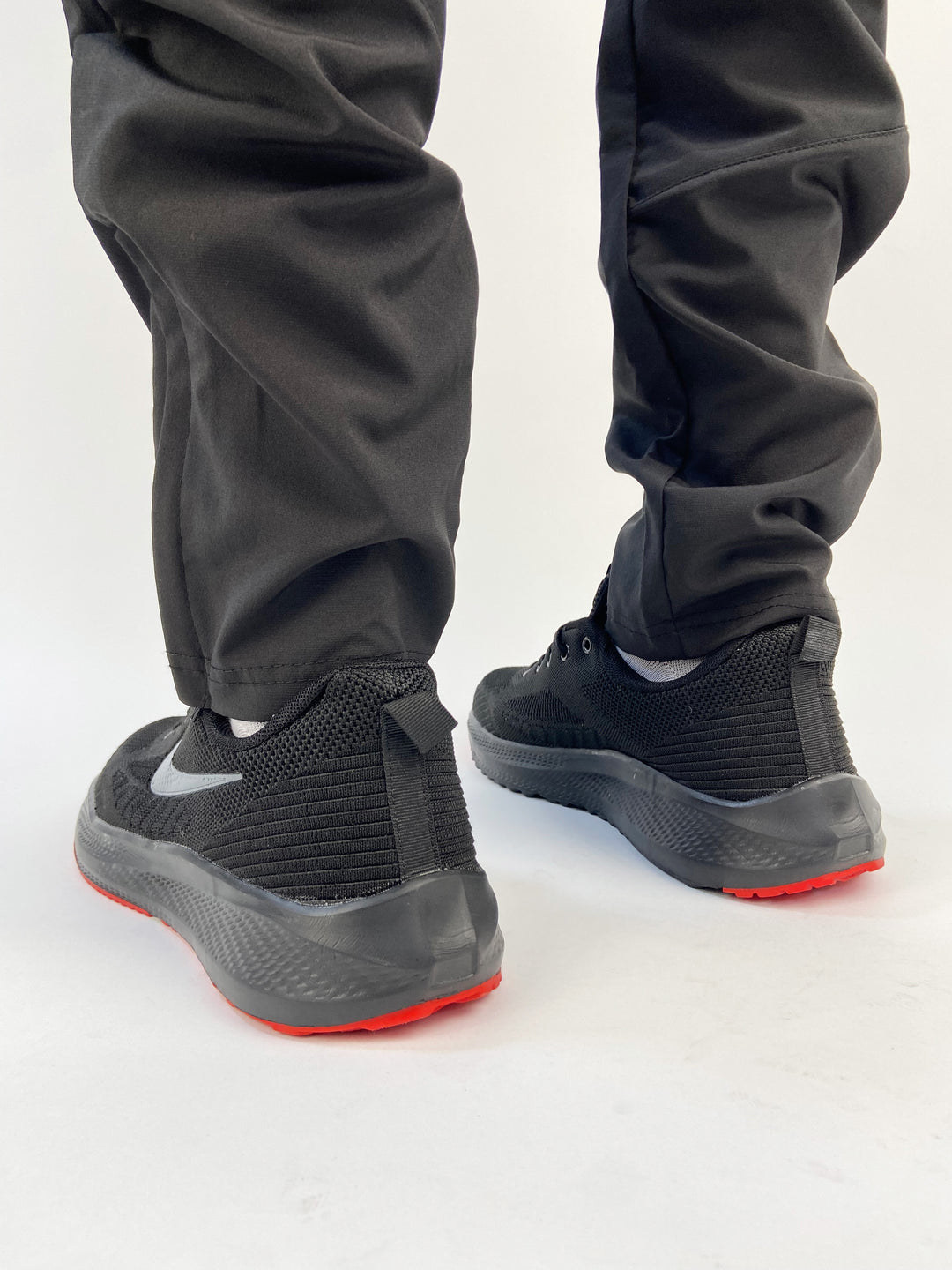 Nike air max knit trainers with black&red sole