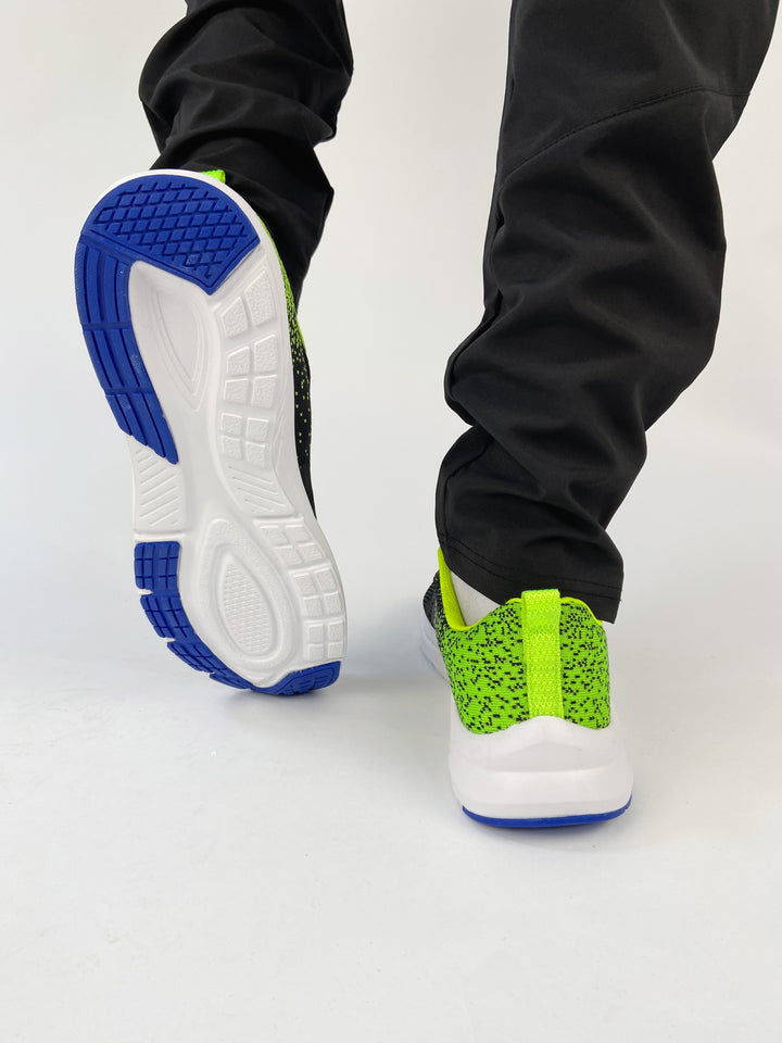 Nike air max trainers in net green with blue and white soles