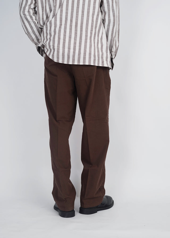 Snazzy linen blend pants in brown