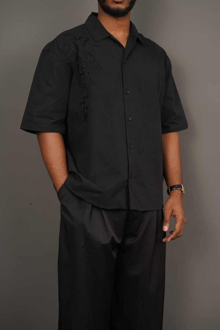 2512 Detail Shirt in black