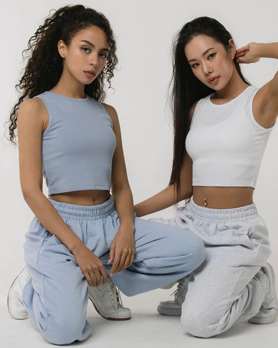 Chase conch wear sleeves crop top in white