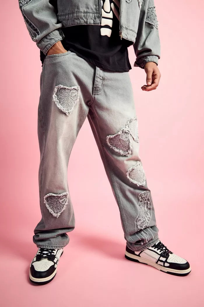 BOOHOOMAN RELAXED RIGID HEART APPLIQUE JEAN IN LIGHT GREY