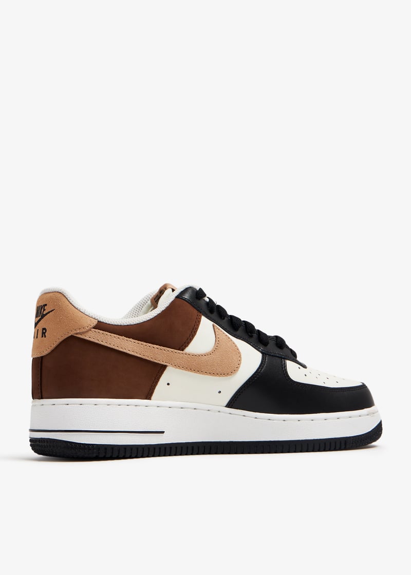 Nike Air Force 1 Low ‘07 Trainers in Mocha