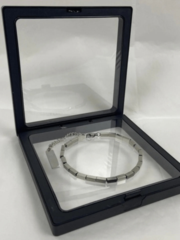 SIMPLE SQUARE BRACELET IN STAINLESS STEEL
