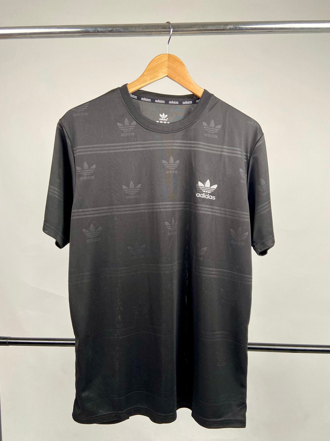 Adidas side logo sports t-shirt in black