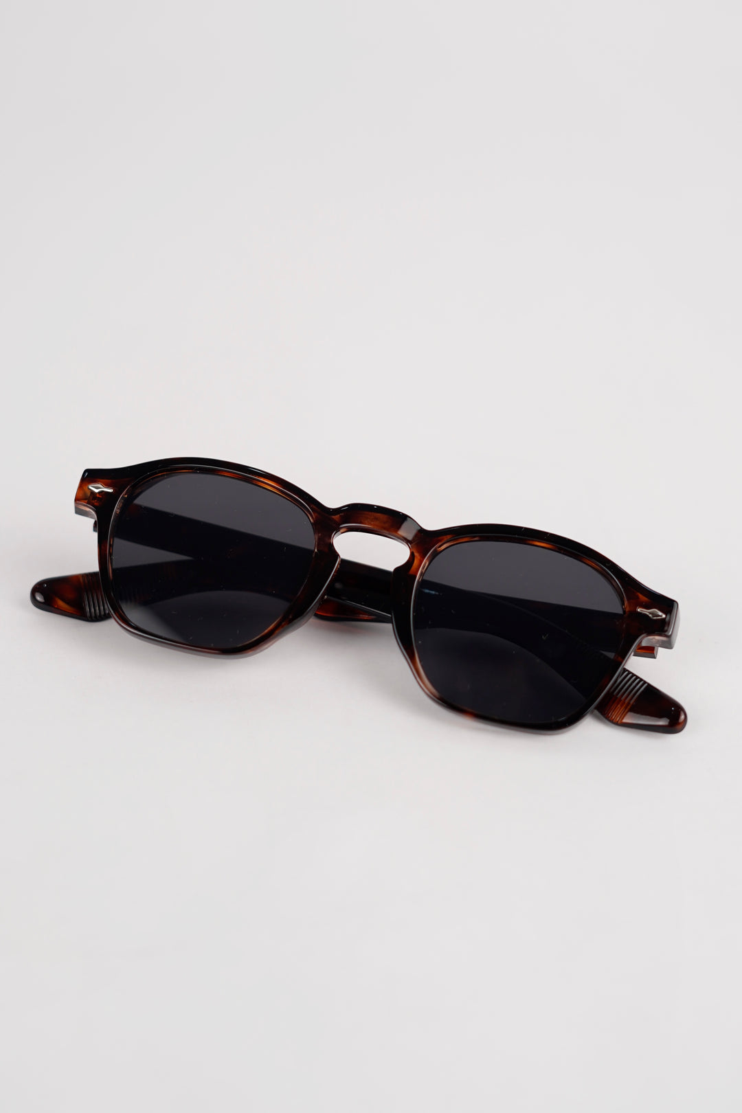 Geometric Vintage Turtle Sun glasses