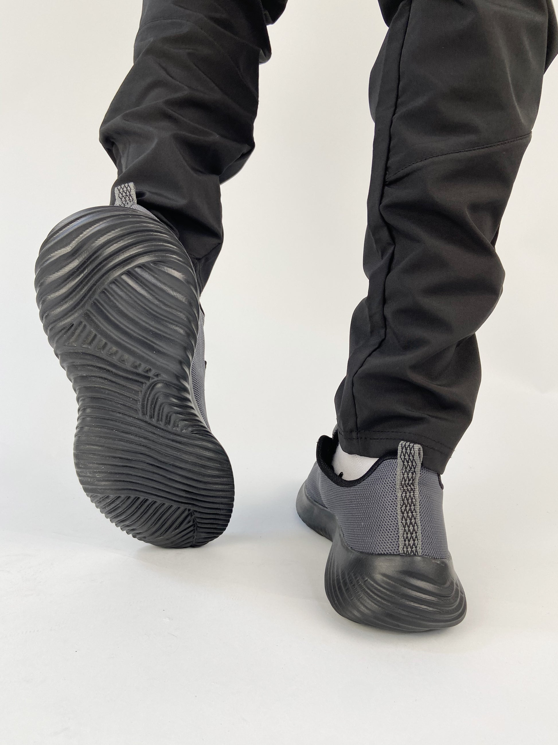 nike gel sole trainers