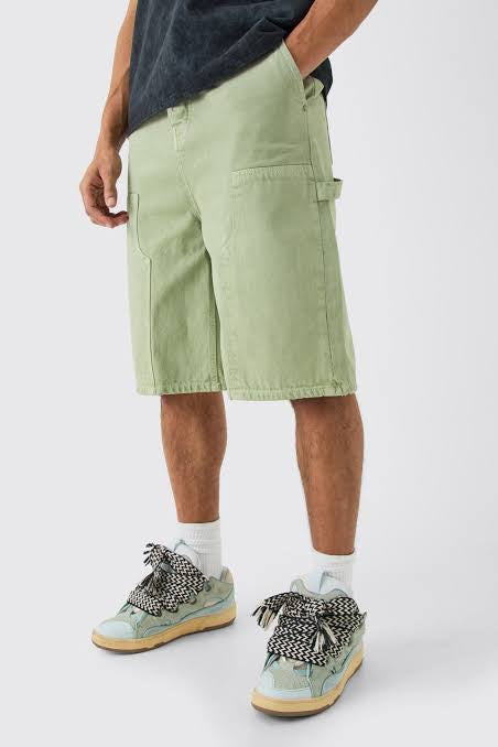 BOOHOOMAN OVERDYED CARPENTER JORTS IN SAGE GREEN
