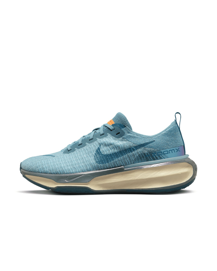 Nike Invincible 3 running trainers in light blue