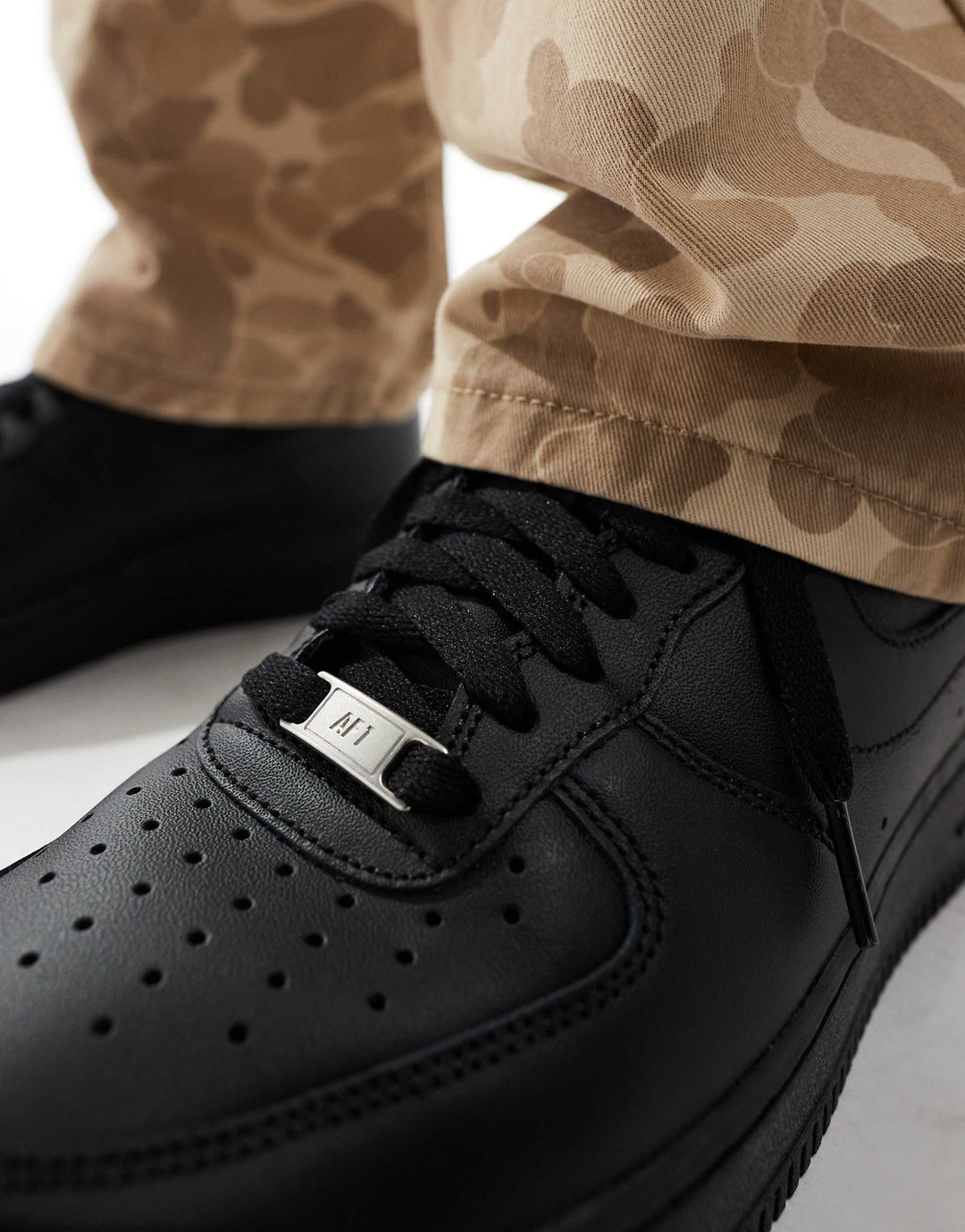 Nike Air Force 1 Trainers in black