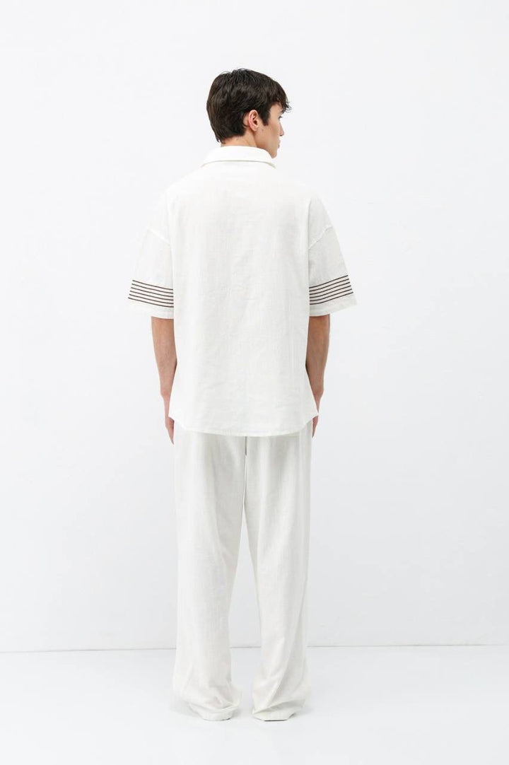 Vamos Short Sleeve Set in White