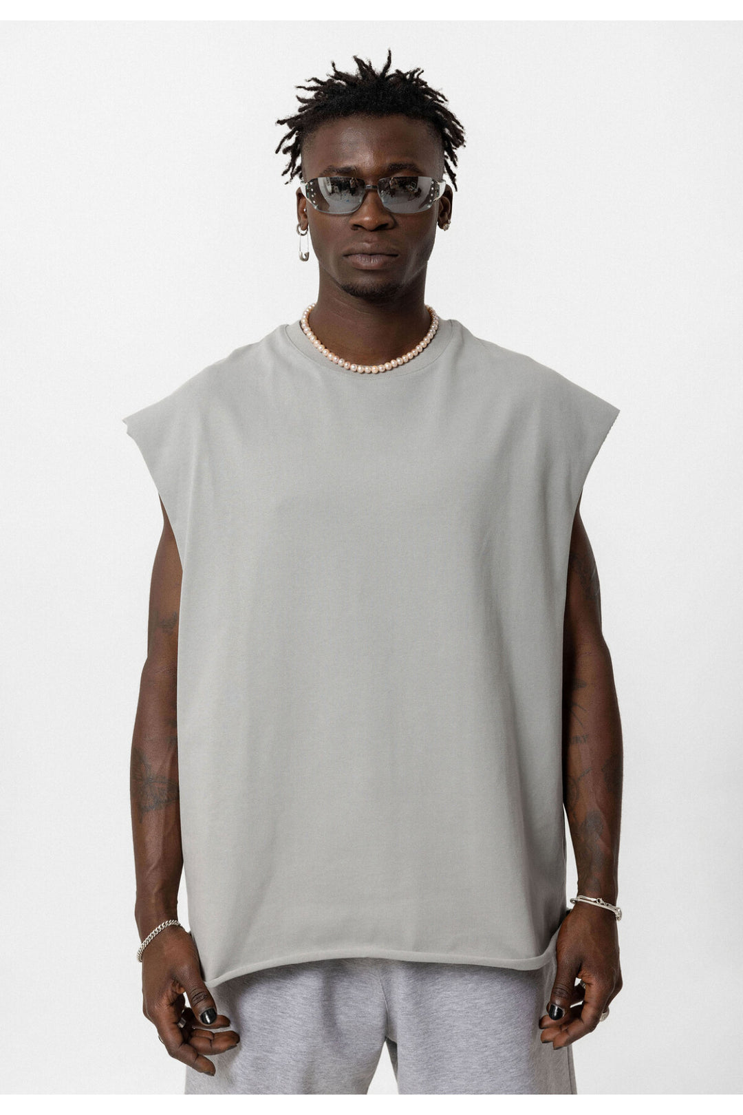 Vamos Oversized Sleeveless T-shirt in Grey