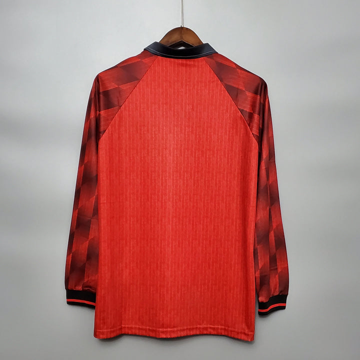 Manchester United 1996 Longsleeve Home Retro Jersey in red