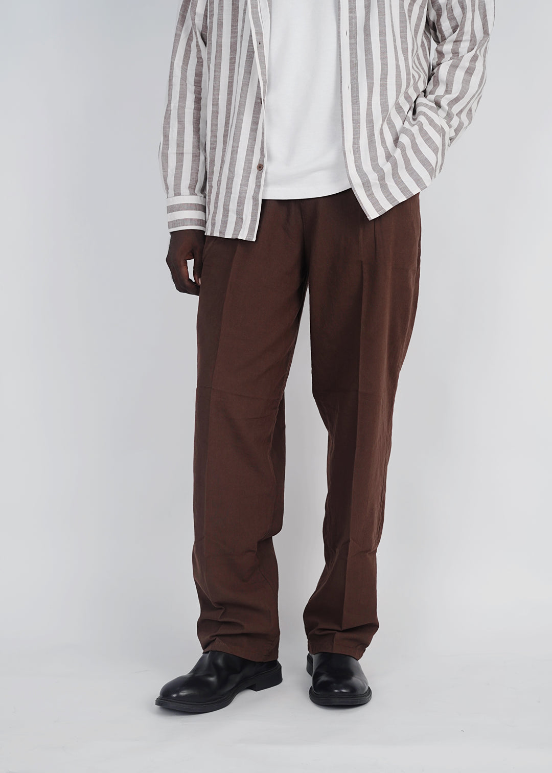 Snazzy linen blend pants in brown