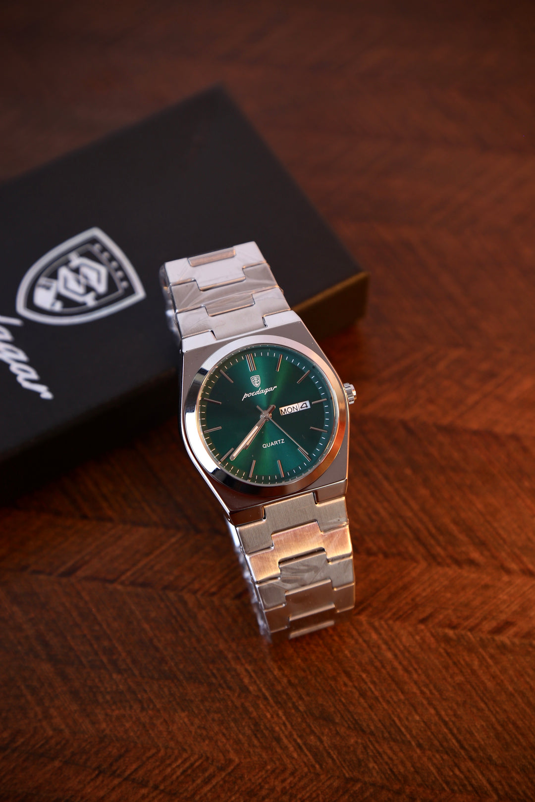 Poedagar Elite Wrist Watch in green
