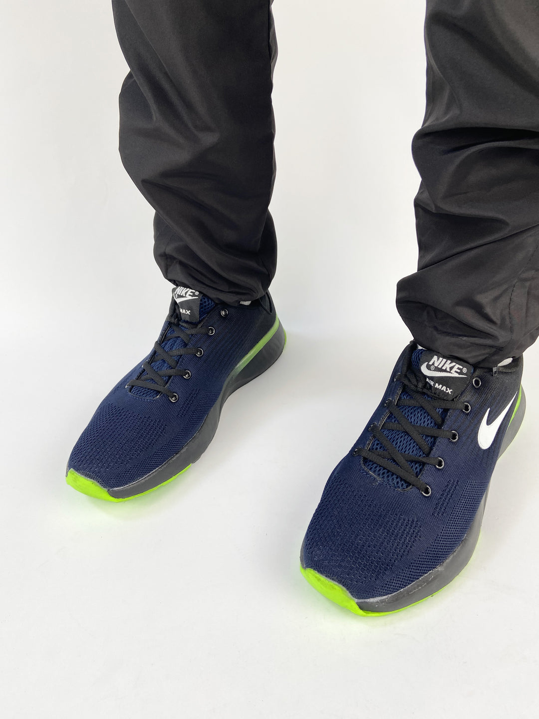 Nike air max trainers in double tone with green soles