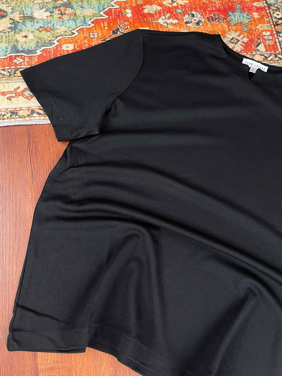 Garm Island NEW Notch neck t-shirt in black