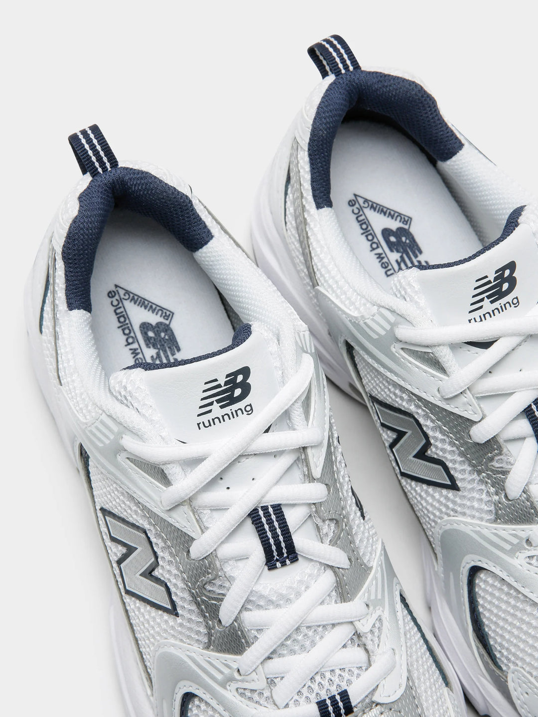 New Balance Unisex 530 Trainers in White & Black