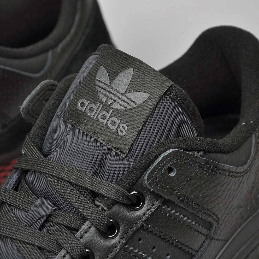 Adidas Forum Low Trainers in Black