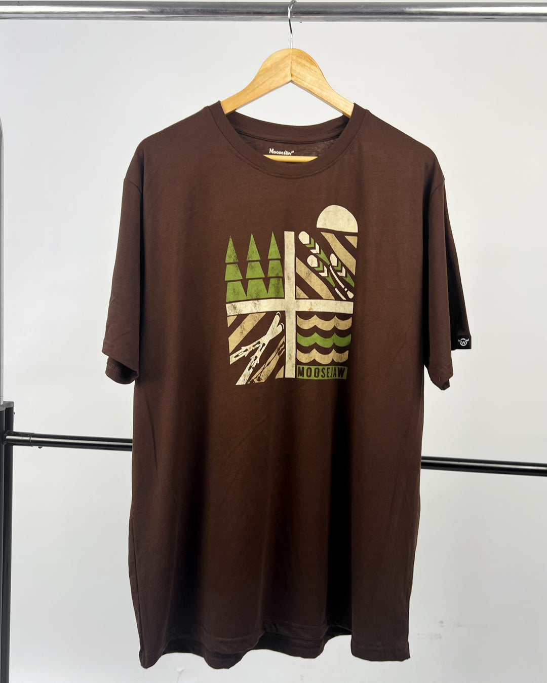 Moosejaw print T-shirt in brown