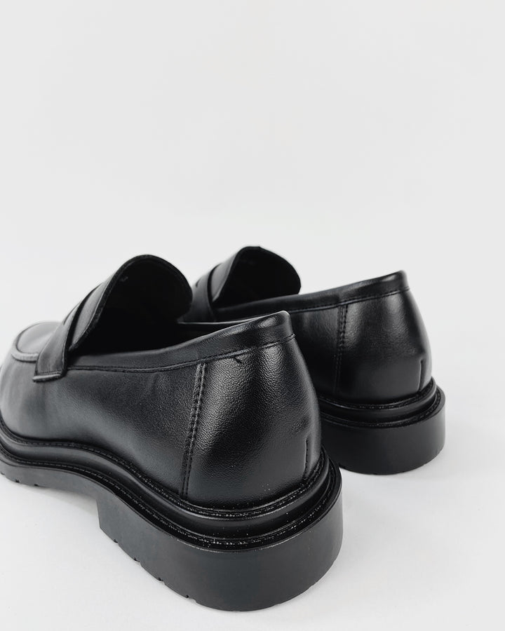 Garm Island Chunky Loafers in black