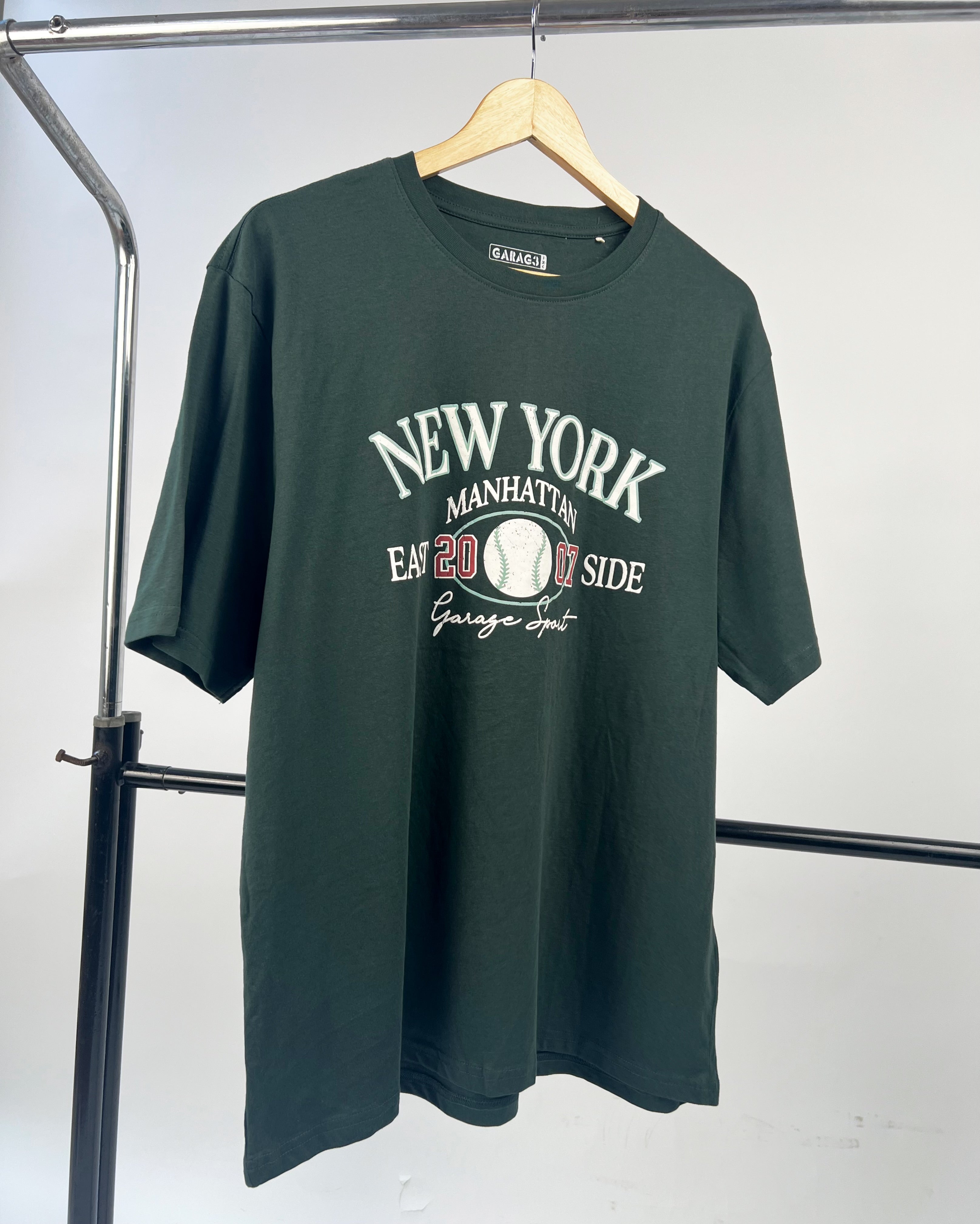 Garage New York T-shirt in Green – Garmisland