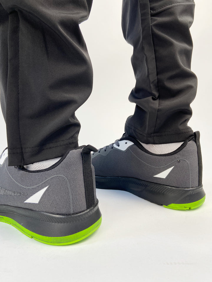 Nike air max trainers in black&lime sole