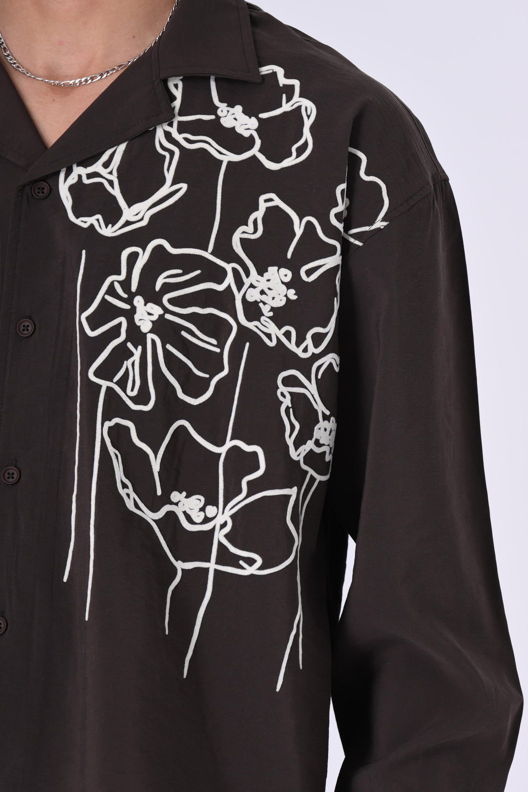 2512 Floral Embroidered Shirt in Brown