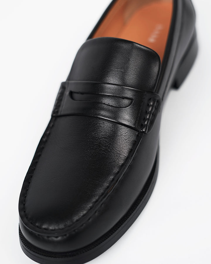 Garm Island Vintage Calf Leather Penny Loafers in black