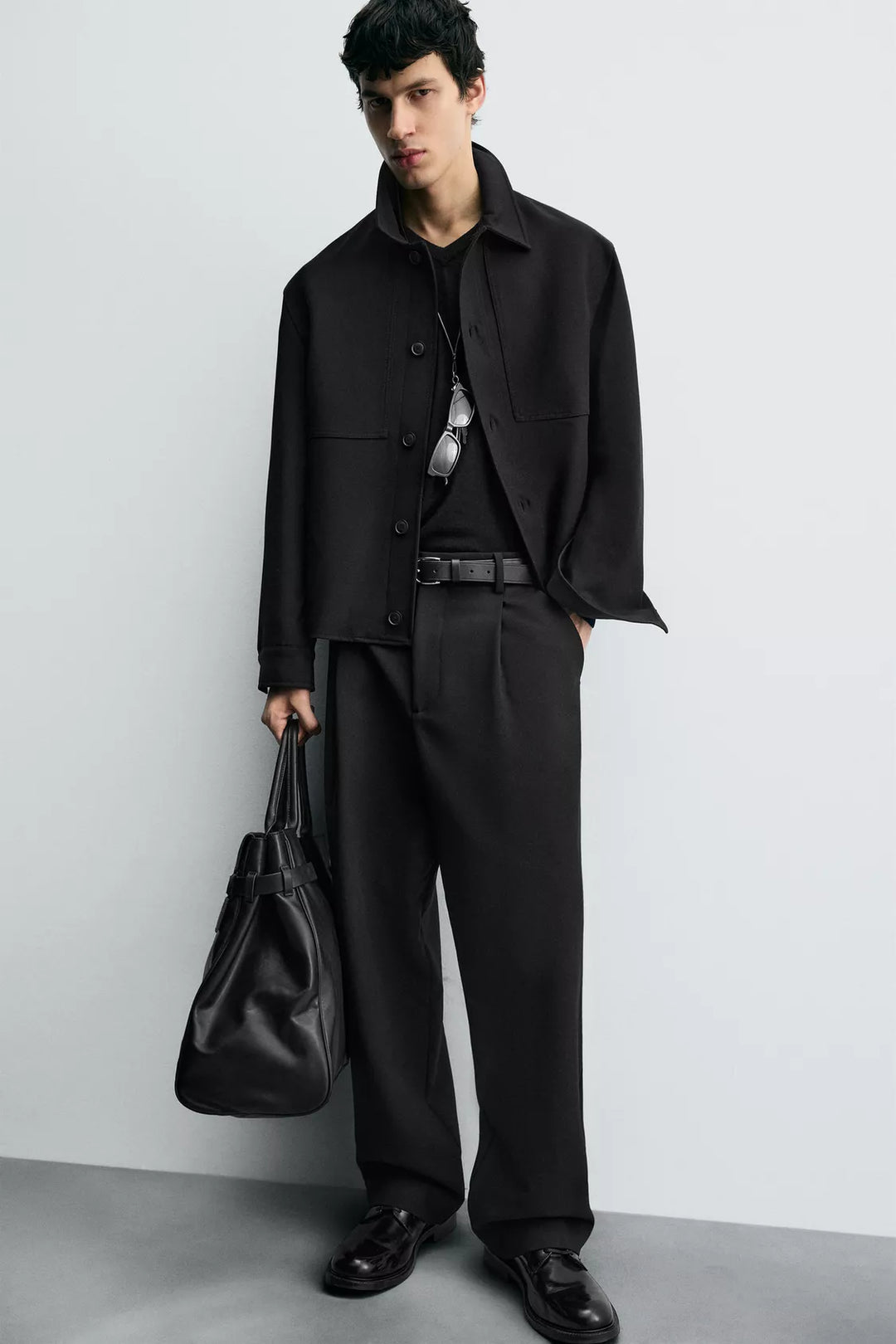 Snazzy smart wide leg pants in black