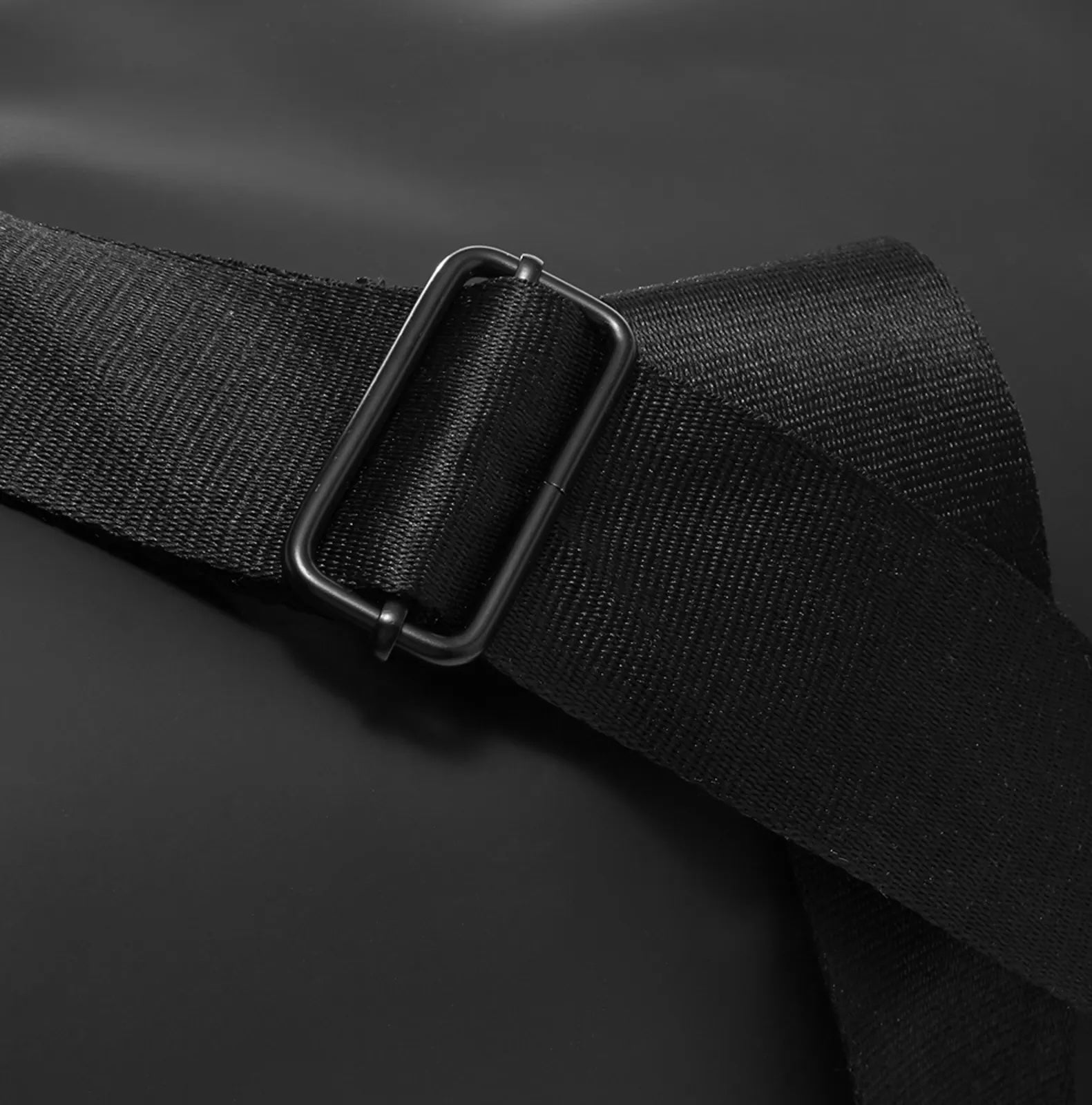 Essentials jumbo duffel bag in black – Garmisland