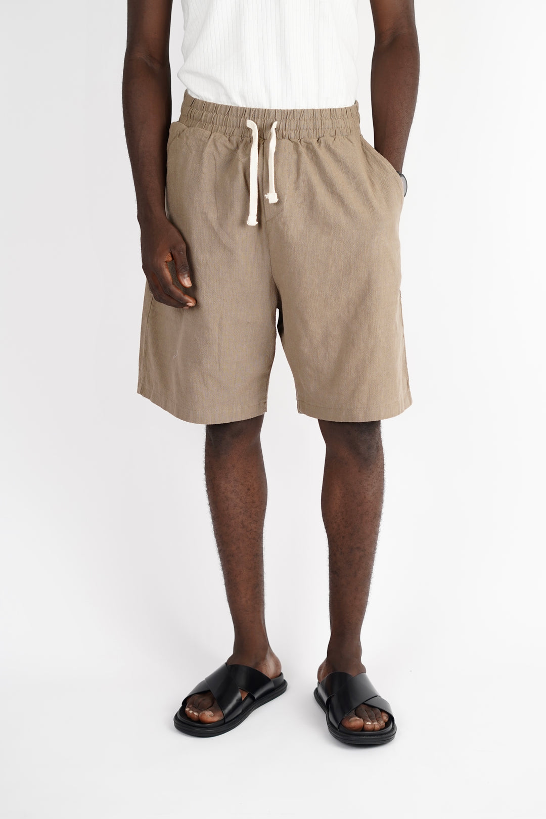Vamos Linen Shorts in Brown