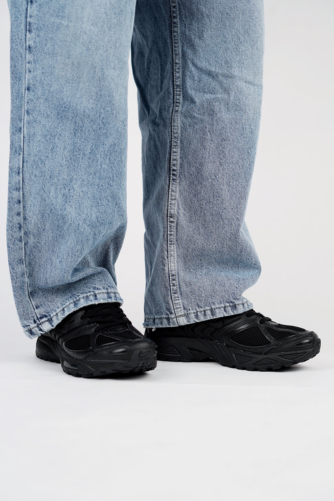 Nike Air Pegasus 2005 Trainers in Black